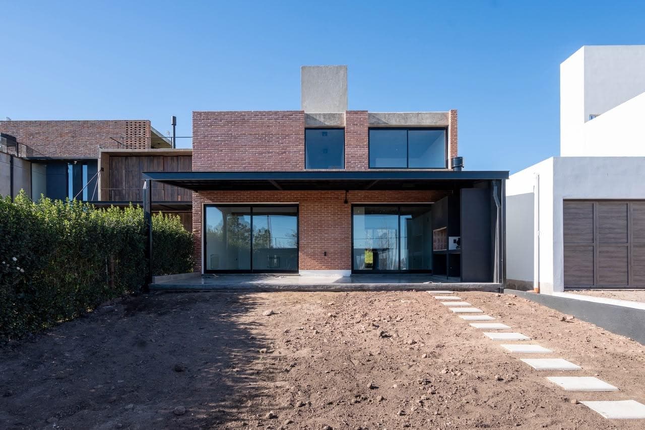 Casa de categoría en Villa Naturaleza, Villa Rumipal.