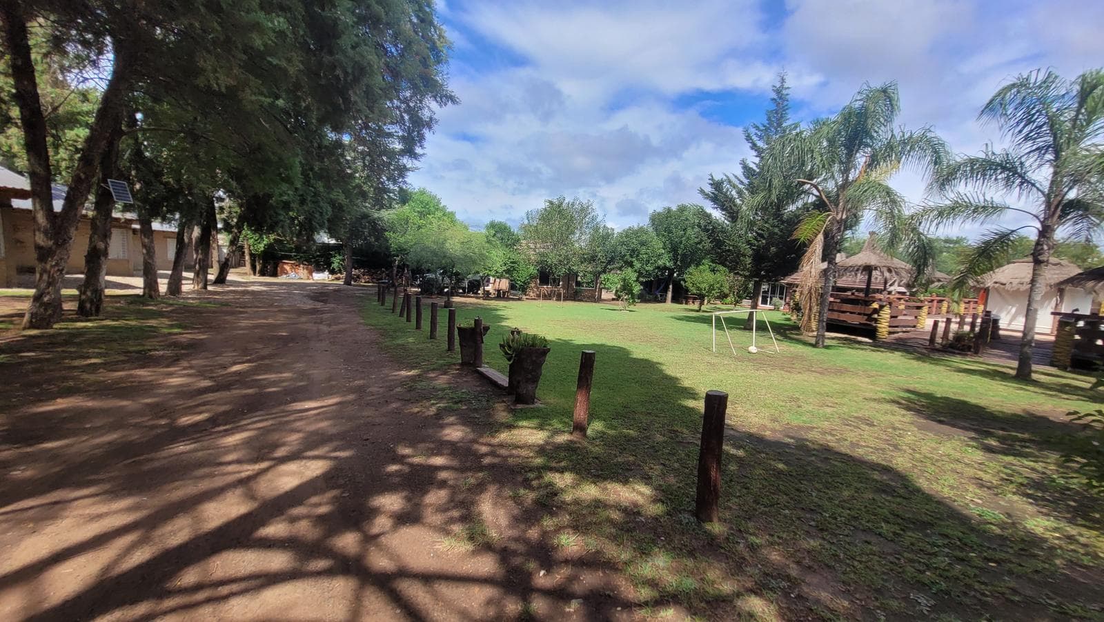 VENTA- Complejo de cabañas con amenities + vivienda