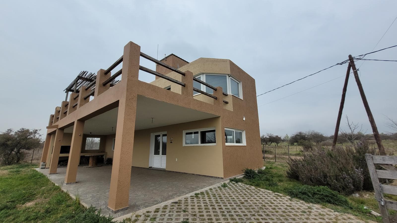 CASA CON VISTA AL LAGO LOS MOLINOS