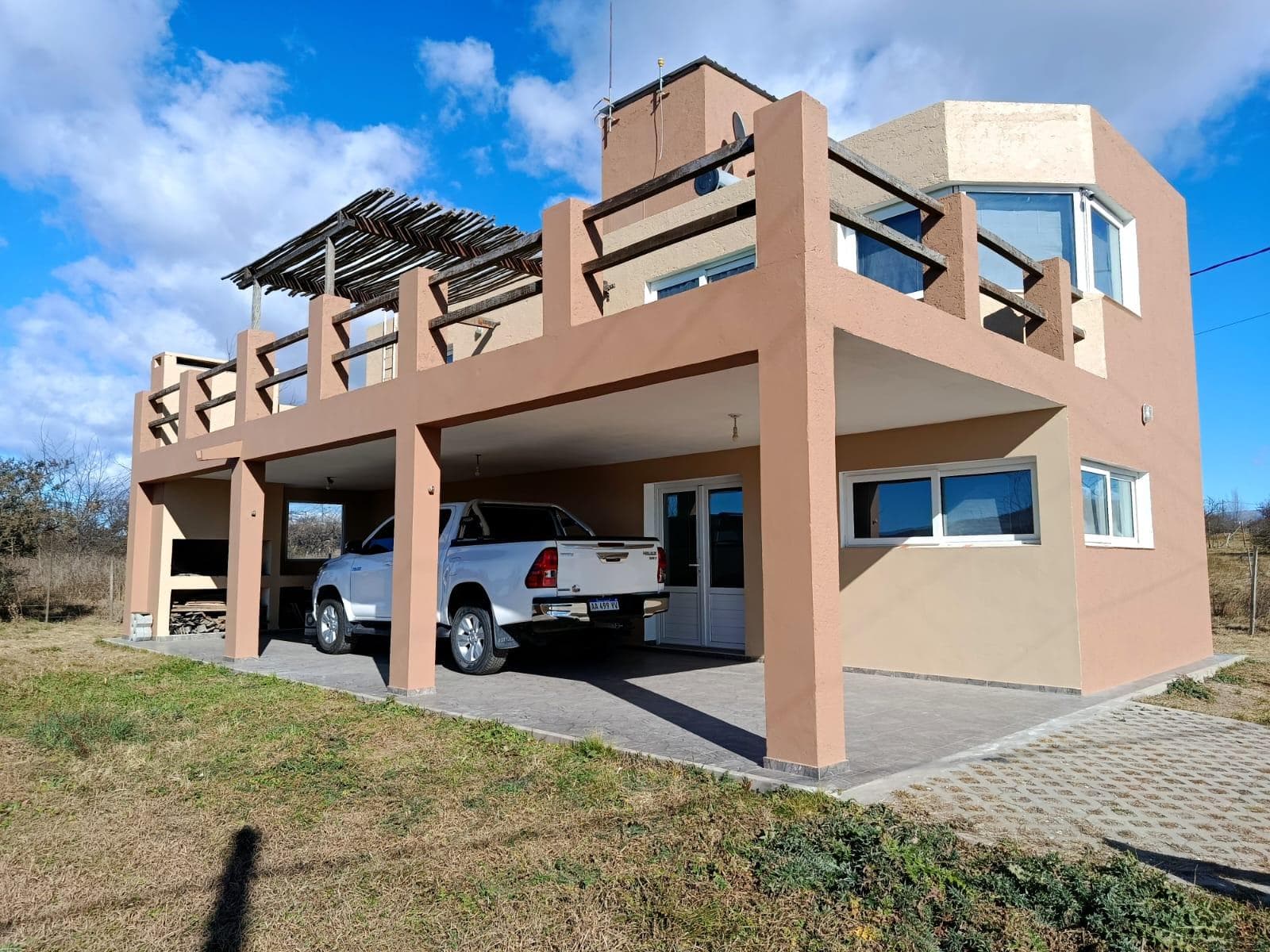 CASA CON VISTA AL LAGO LOS MOLINOS