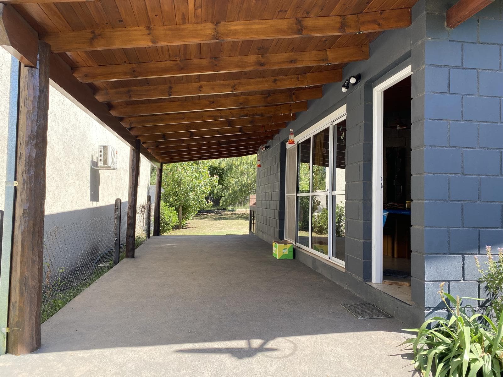 Casa en venta 2 dormitorios a 250 m del lago en Villa Rumipal, Córdoba