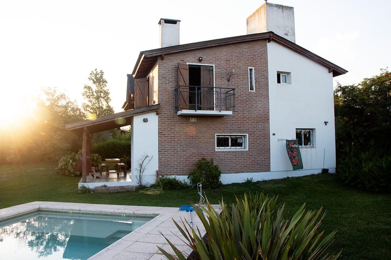 Casa cerca del lago, Villa del Dique
