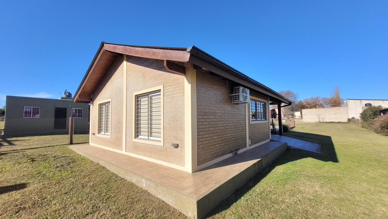 Casa 2 dormitorios, villa rumipal.