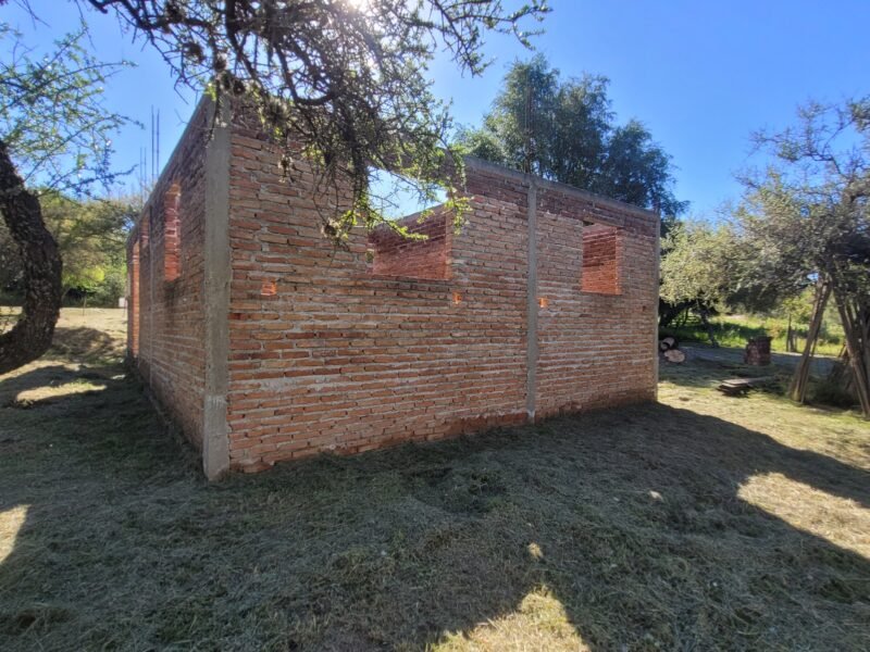 Terreno mas Construcción en Venta - Santa Mónica, Calamuchita