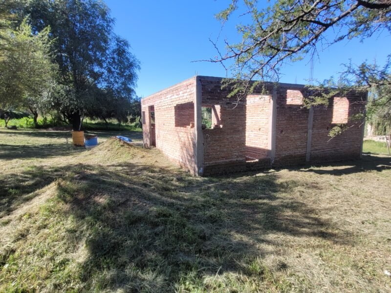 Terreno mas Construcción en Venta - Santa Mónica, Calamuchita